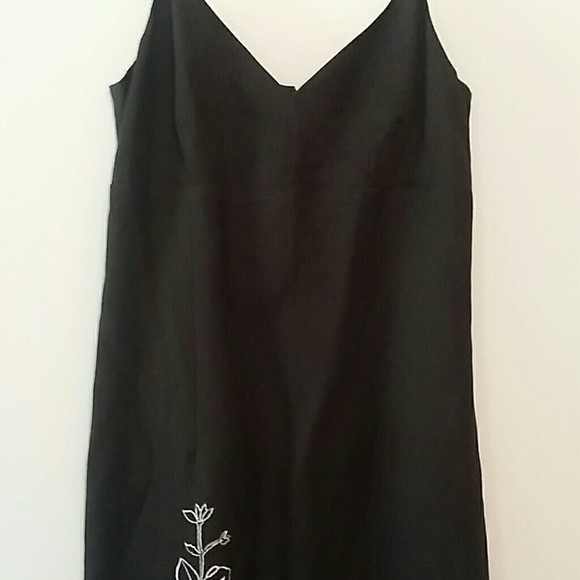 VINTAGE Black Slip Dress with Floral Detail - Picture 4 of 6