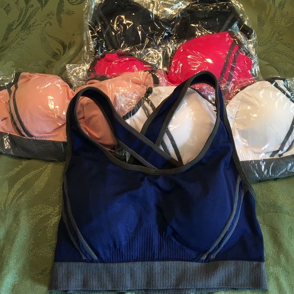 🆕High Impact Sports Bra. Only Hot Pink left - Picture 4 of 4