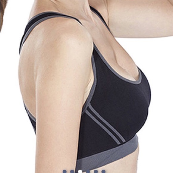 🆕High Impact Sports Bra. Only Hot Pink left - Picture 3 of 4