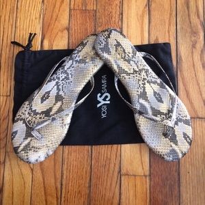 Yosi Samra Flip Flops Roee Python in Dove Grey