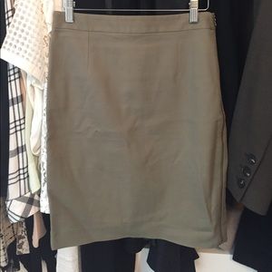 Club Monaco olive green pencil skirt size 2