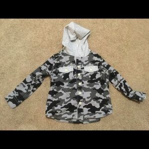 Boys 2T Toughskins Camo long sleeve button shirt