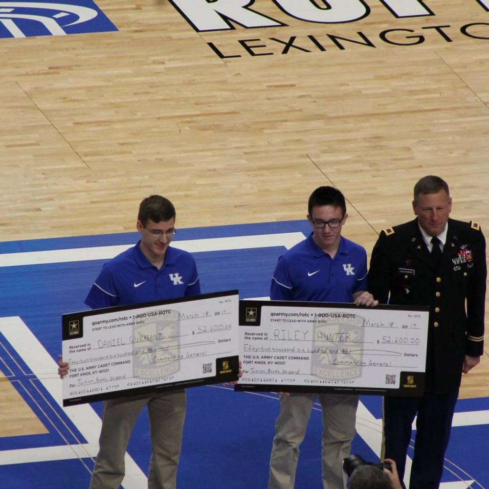 Meet your Posher, Candace