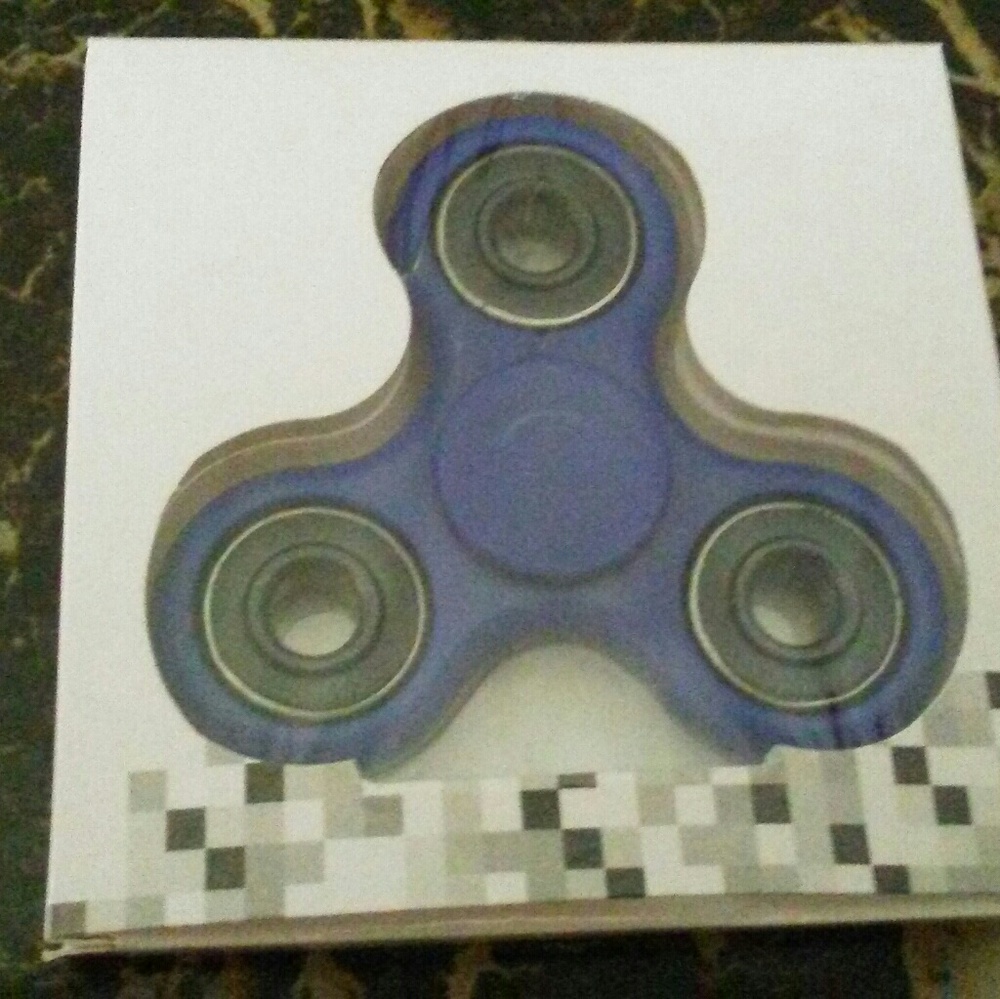Finger spinners - Picture 2 of 2
