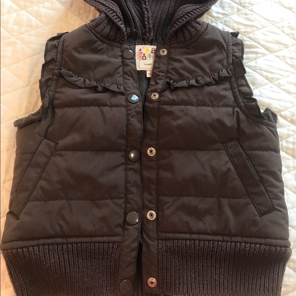 Like new sweet ivy vest box 2