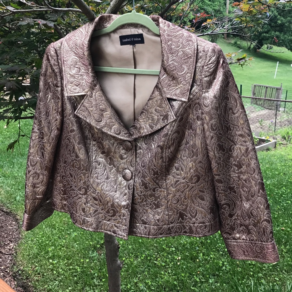 Suit. Jacket & skirt. Gold!!!!!