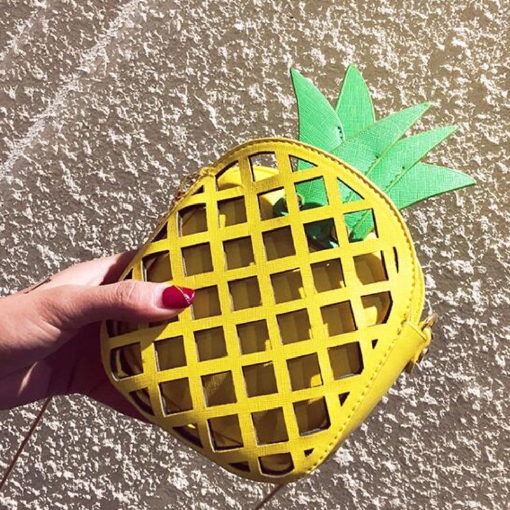 Love Your Pineapples Handbag - Picture 3 of 7