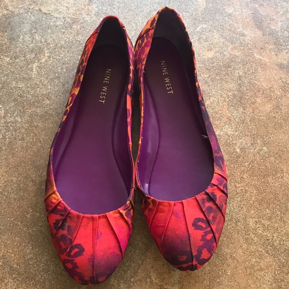 Nine West Pointed Toe Flats - Picture 1 of 5