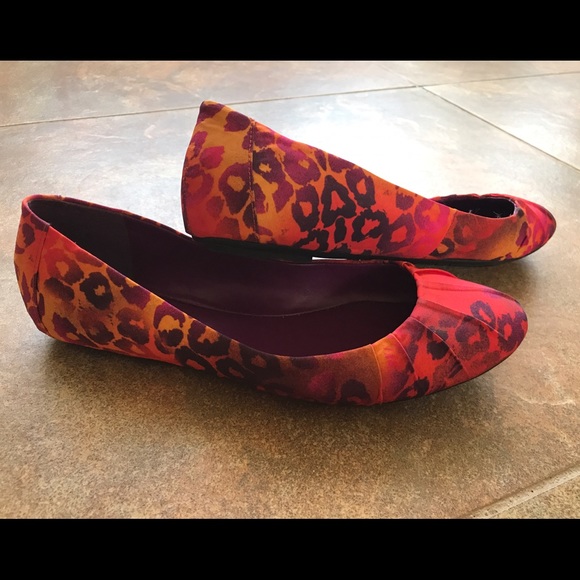 Nine West Pointed Toe Flats - Picture 3 of 5