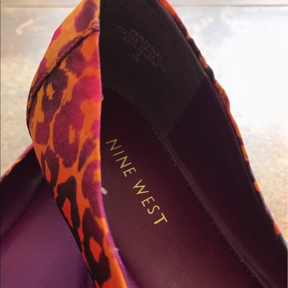 Nine West Pointed Toe Flats - Picture 5 of 5