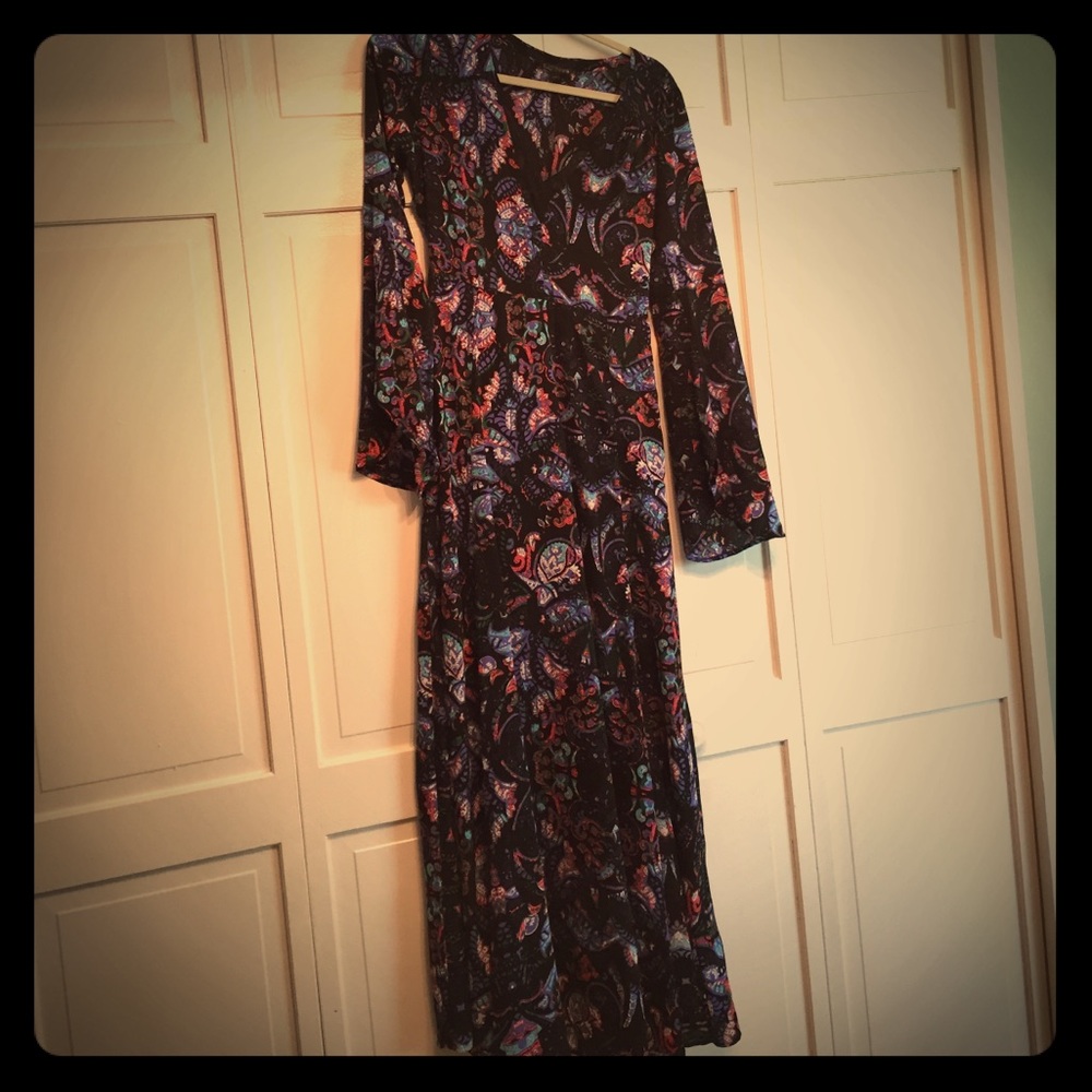 Beautiful Express floral maxi dress.