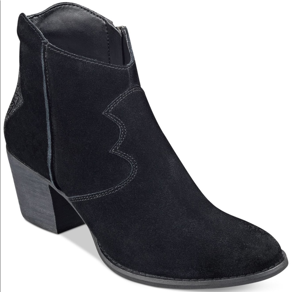 Distressed Black Leather Western Ankle Booties - Picture 5 of 6