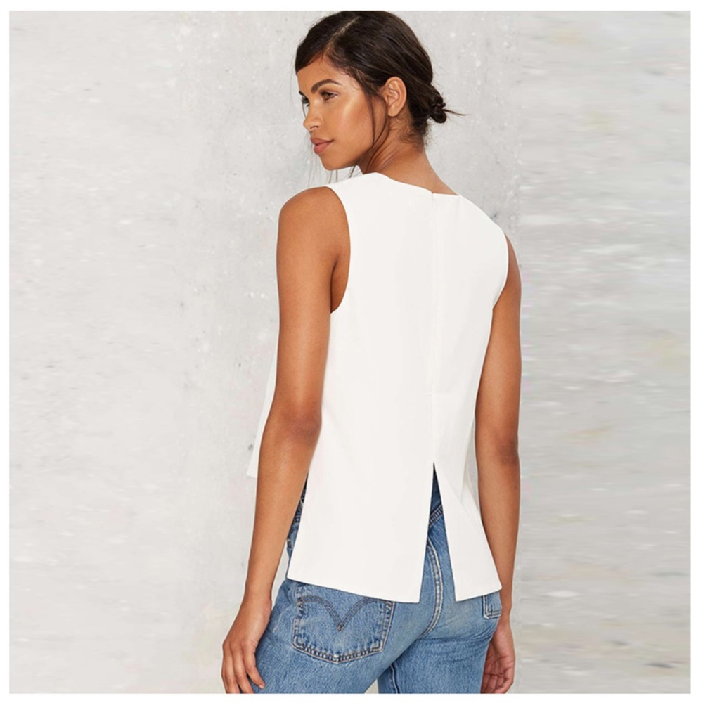 🆕 White High Low Split Tail Top - Picture 2 of 5
