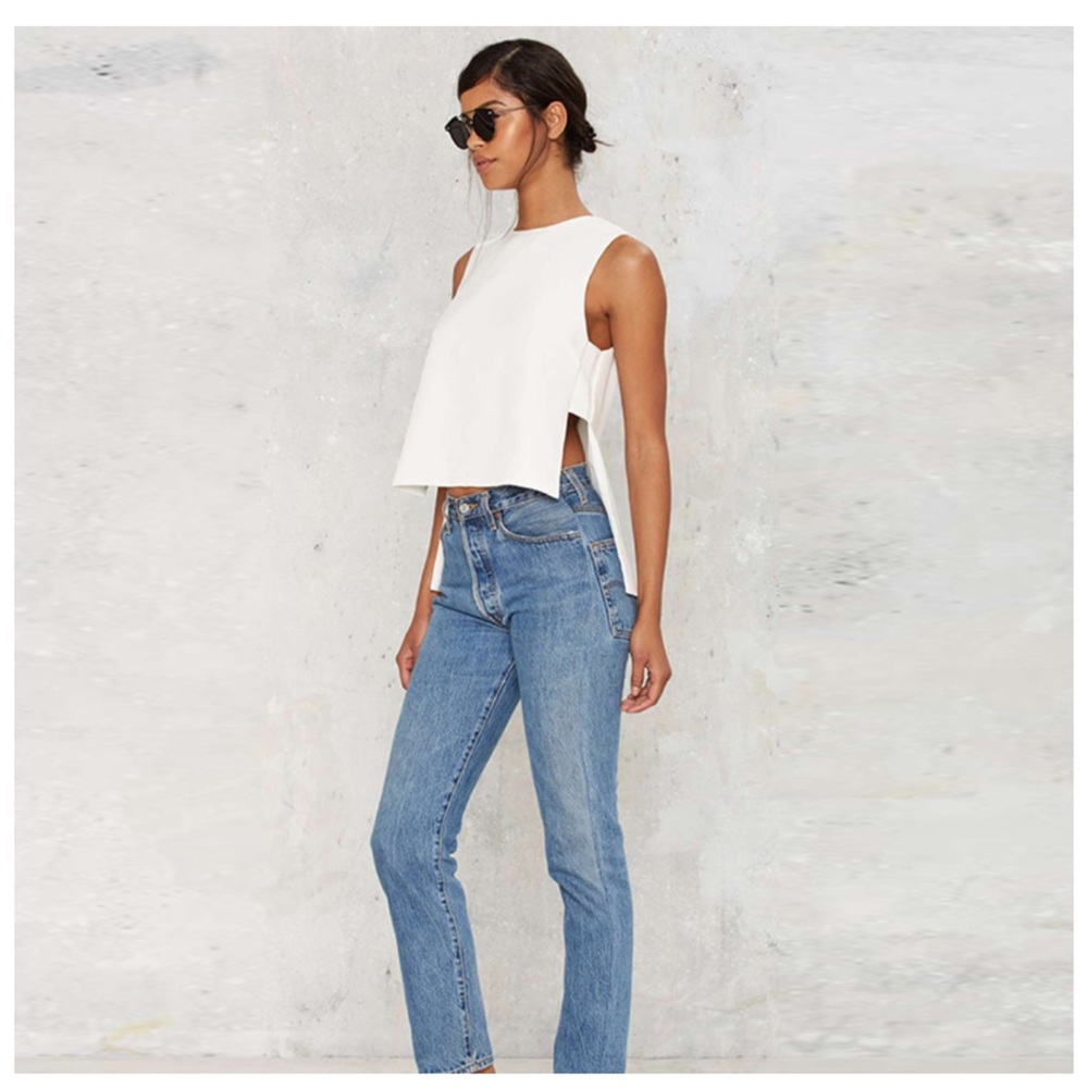 🆕 White High Low Split Tail Top - Picture 5 of 5