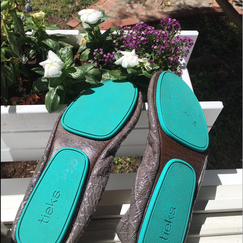TIEKS BY GAVRIELLI SIZE 8! FLASH SALE💘