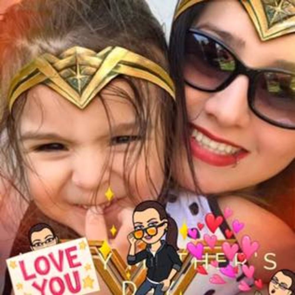 Meet your Posher, Esmeralda