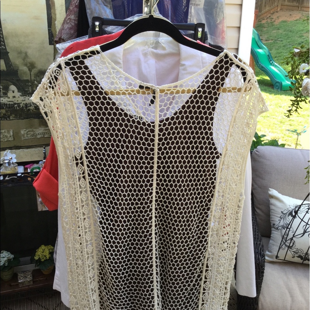🕸Lace Over-Lay Top🕸 - Picture 2 of 4