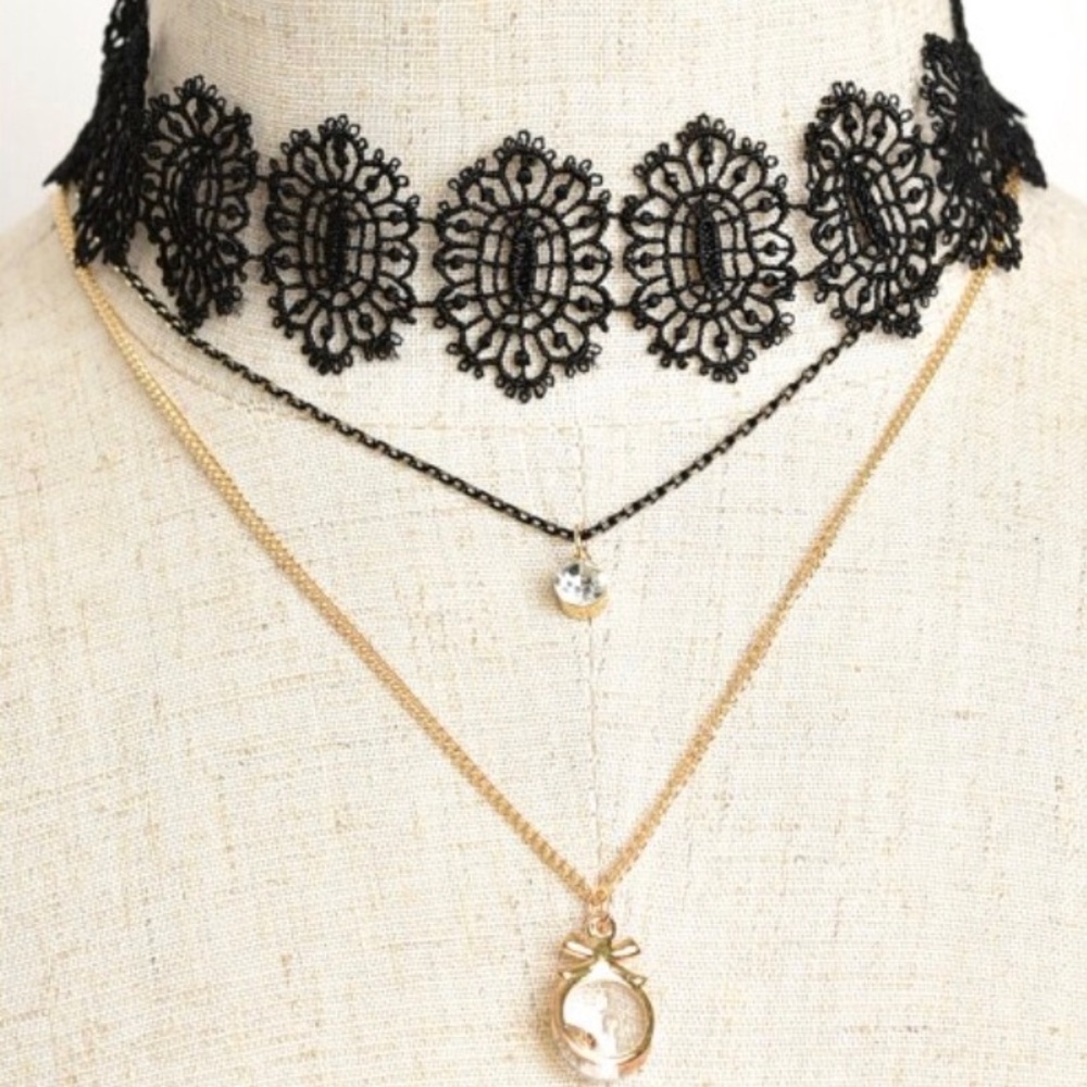 Double chain paisley choker necklace