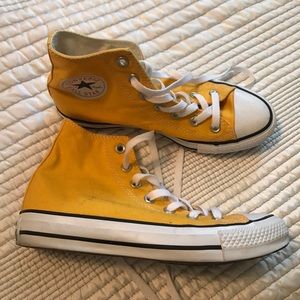 Yellow converse
