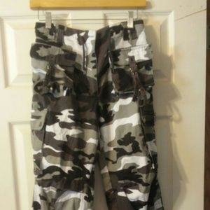 Black/white camo capris with drawstring legs