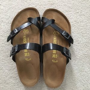 Black mayari birkenstocks