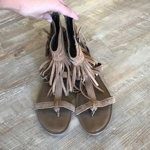 Koolaburra gladiator fringe sandals