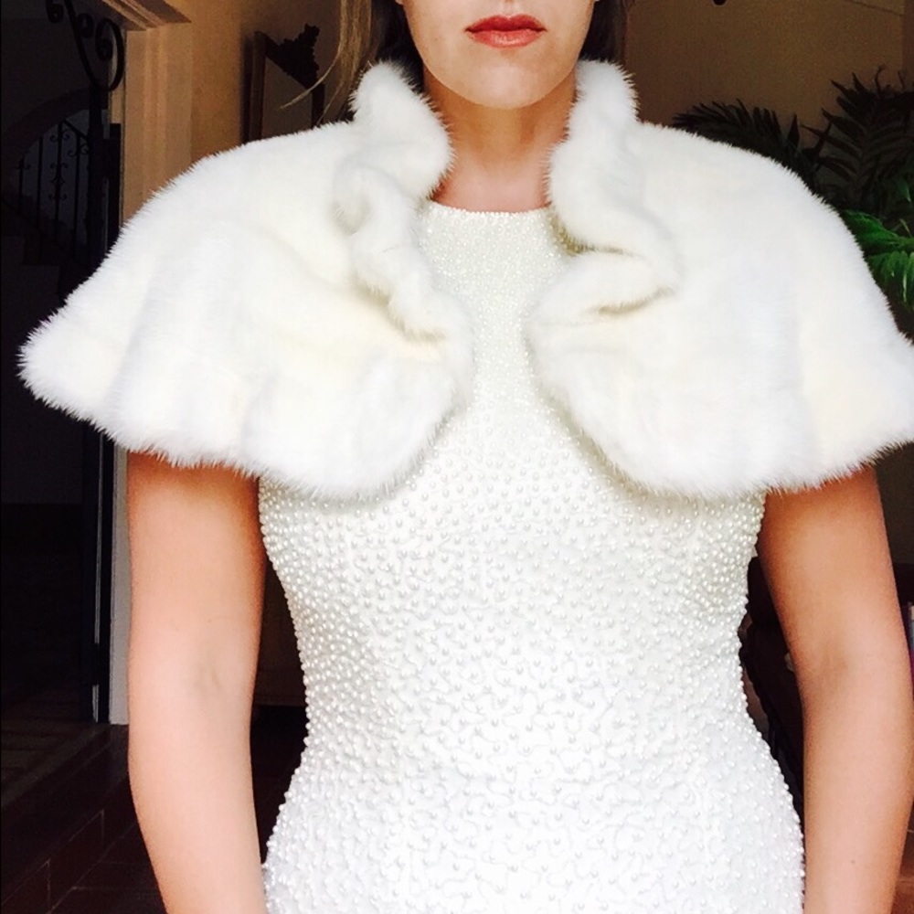 🔔VALENTINO🔔 Mink Shrug. M. Authentic - Picture 1 of 7