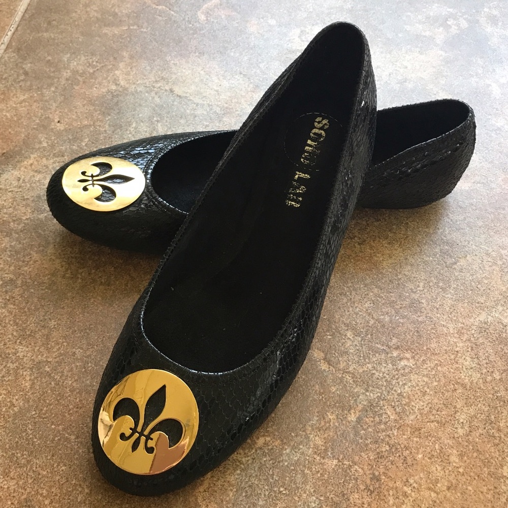 Soho Lab leather flats with gold embellishment