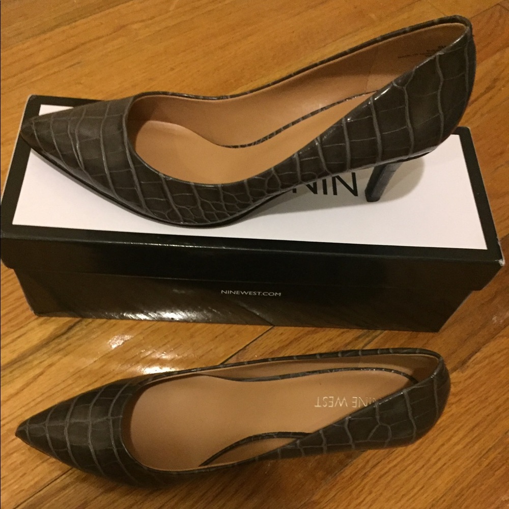 New Nine West croc heel size 8
