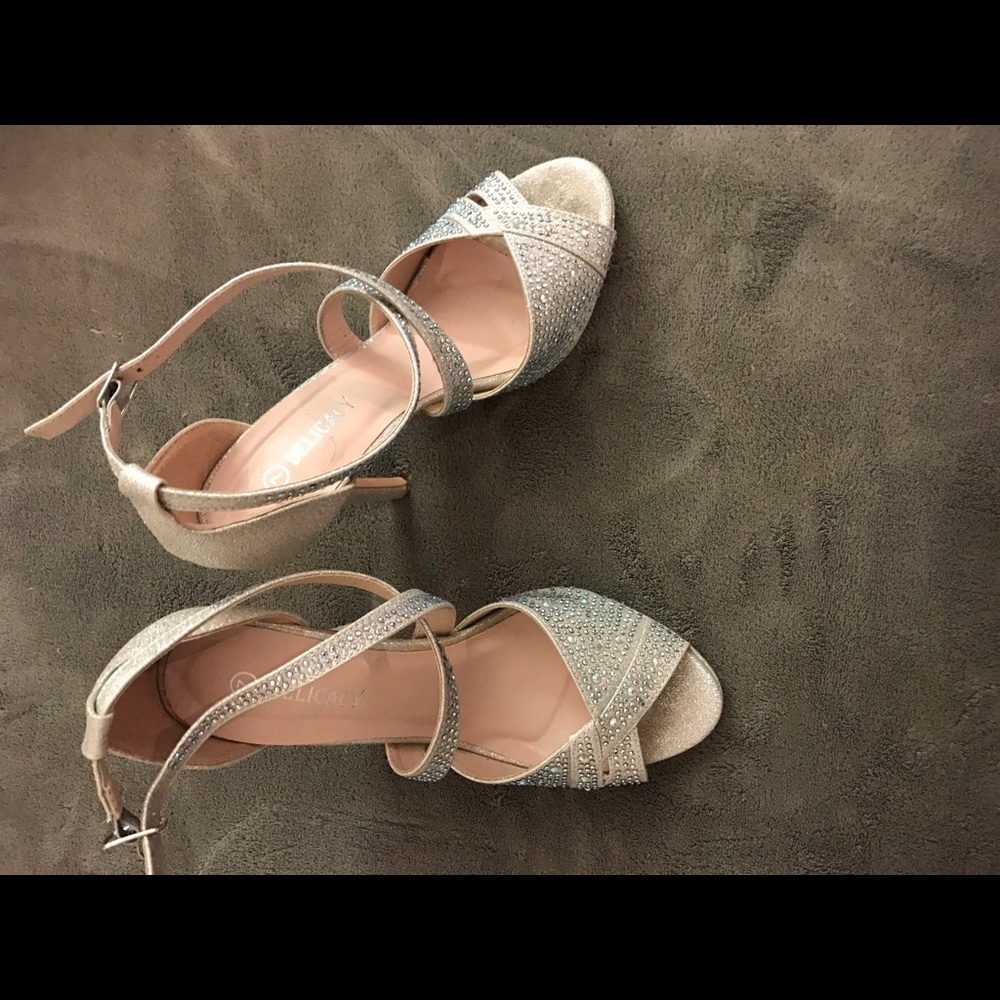 High heels - Picture 2 of 3