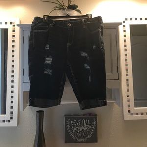 Never worn knee length shorts size 13/14