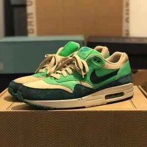 Nike : Air Max 1 (Neon Green)