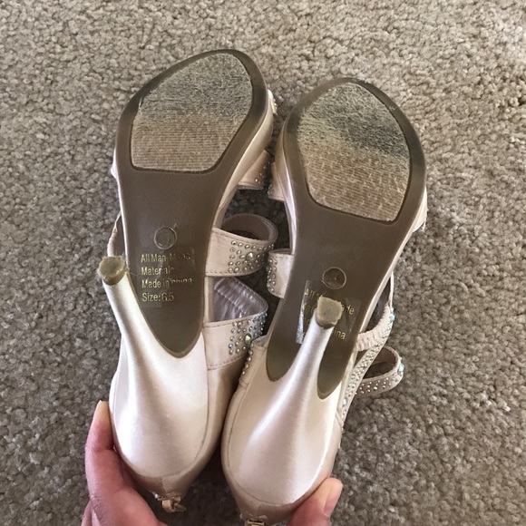 Sparkly Champagne Heels (Sizzle by Coloriffics) - Picture 4 of 6