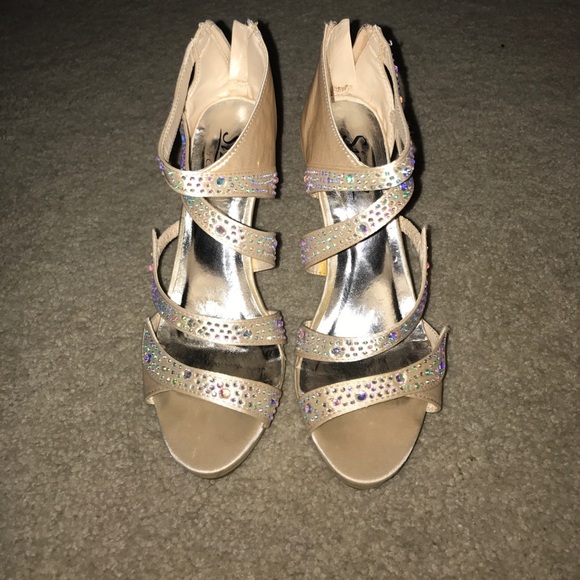 Sparkly Champagne Heels (Sizzle by Coloriffics) - Picture 5 of 6