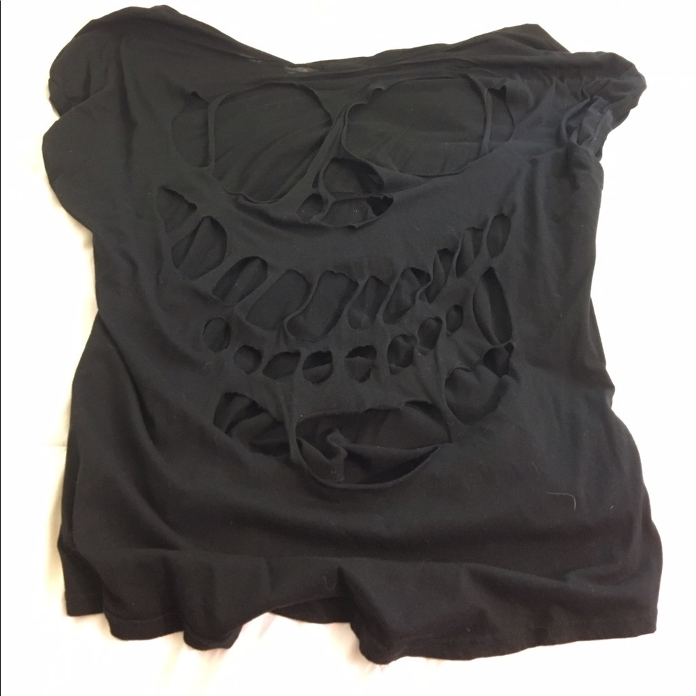 Black T-shirt with Skull Cut Out