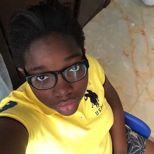 Meet your Posher, Simone