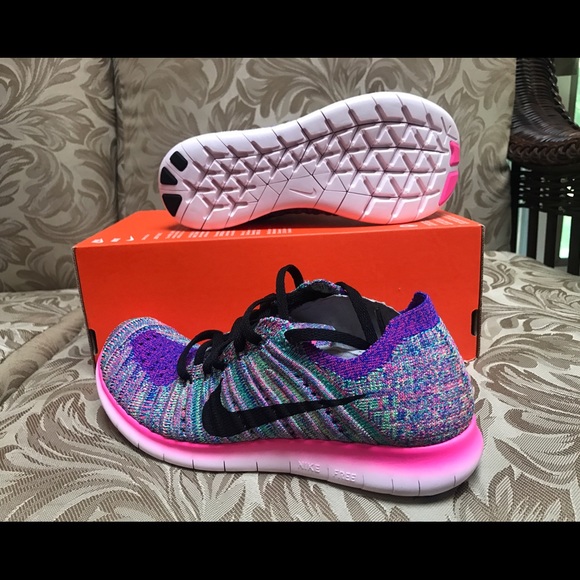 Nike WMNS Free RN Flyknit - Picture 5 of 8