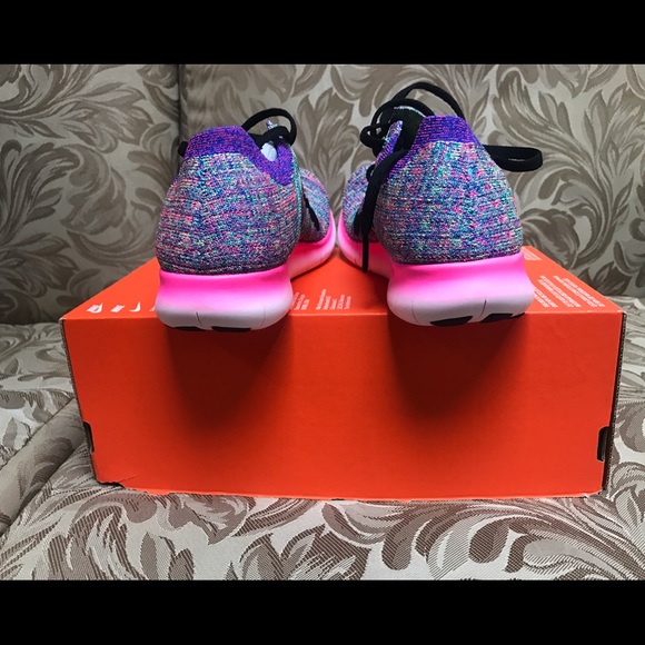 Nike WMNS Free RN Flyknit - Picture 7 of 8