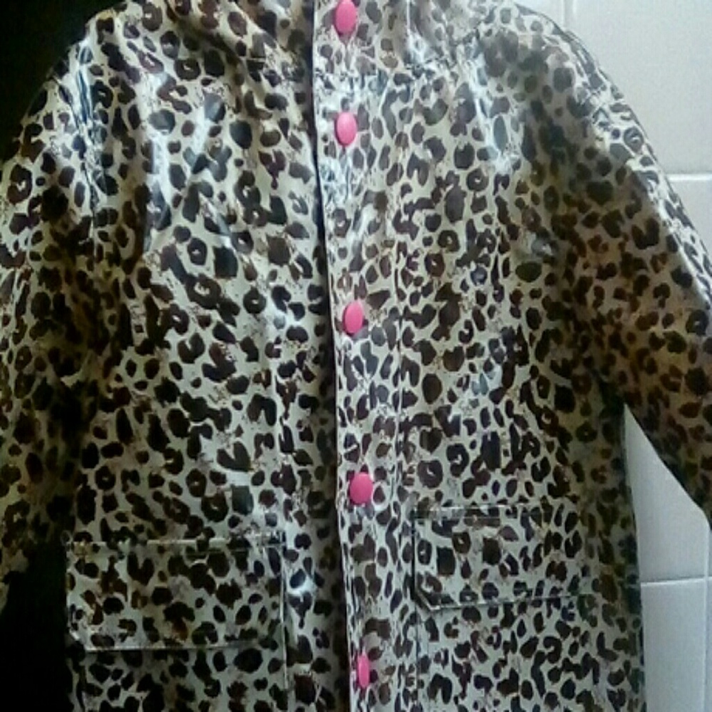 Toddler girls leopard print raincoat. Size 4T.