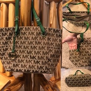 💯% Authentic Michael Kors! Jet Set Tote 👜 size L