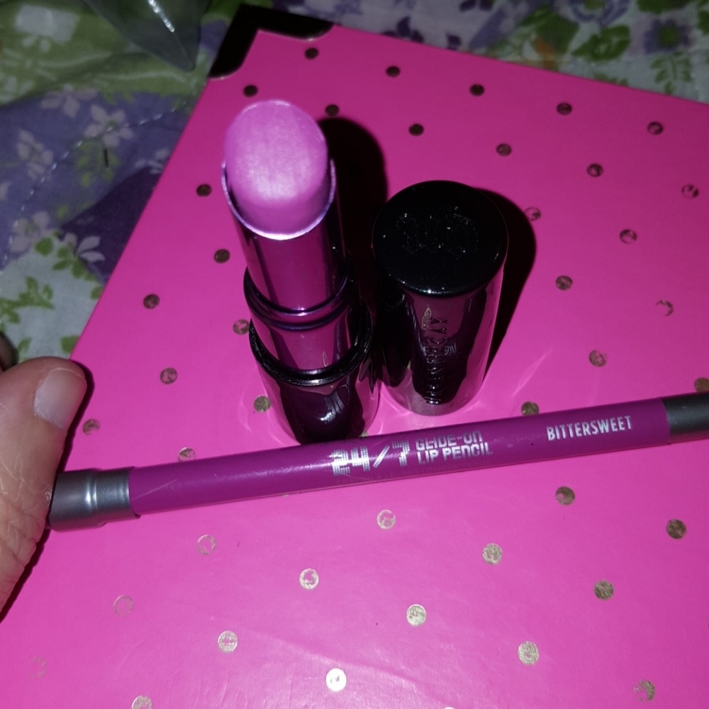 Urban decay matte bittersweet lipstick/liner