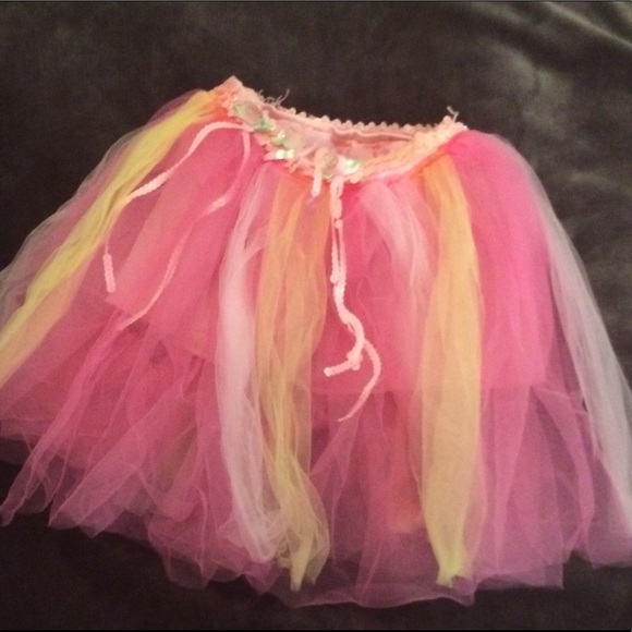 Two Identical Little Girls Tutu's - Picture 2 of 5