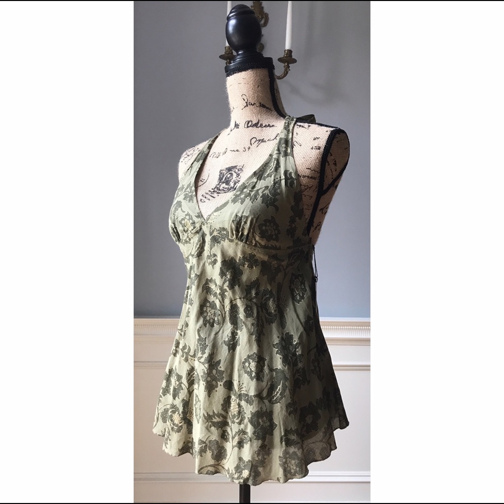 🍀Wyeth Halter Top Sz M NWT