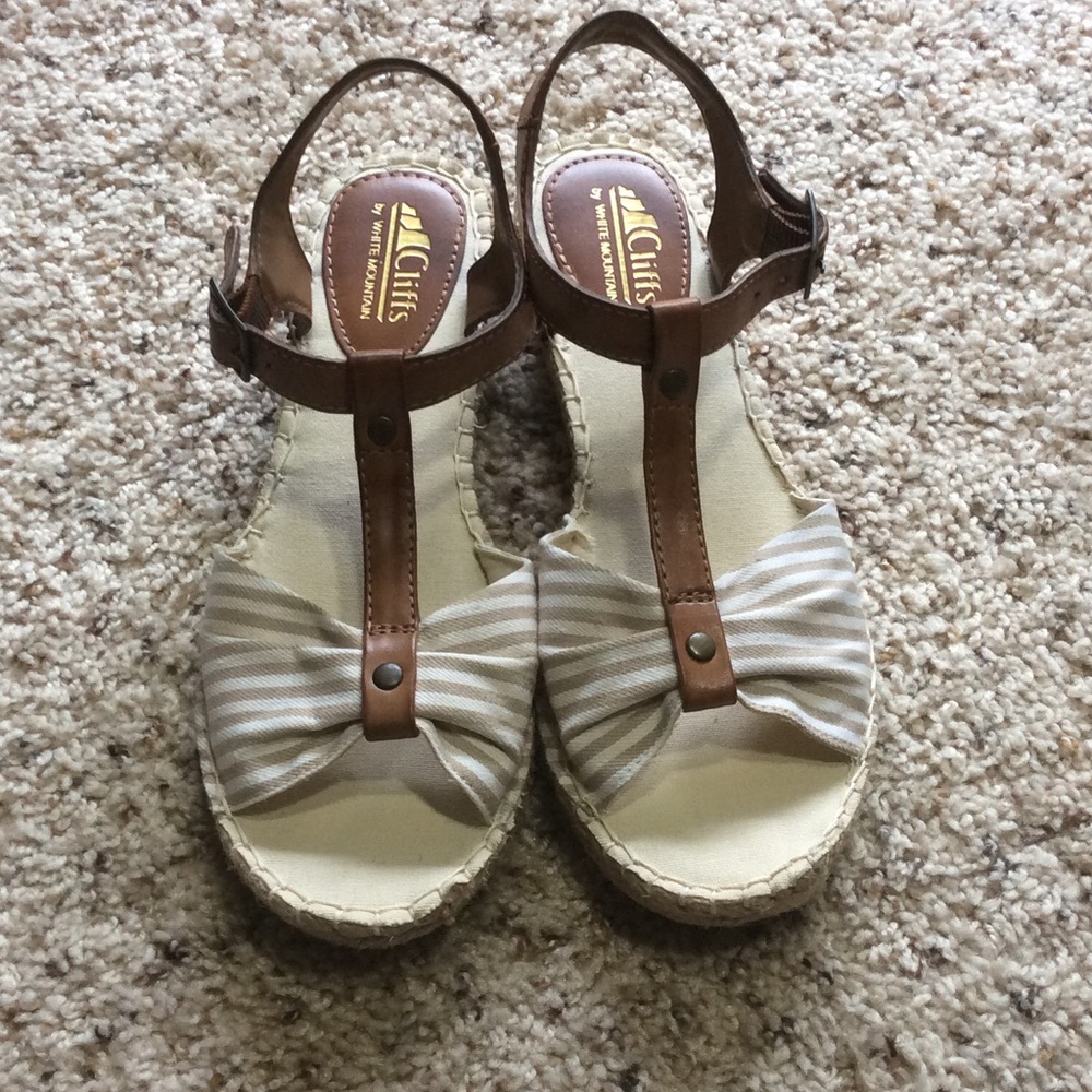 🌷Cliffs by White Mountain sandals NWOT