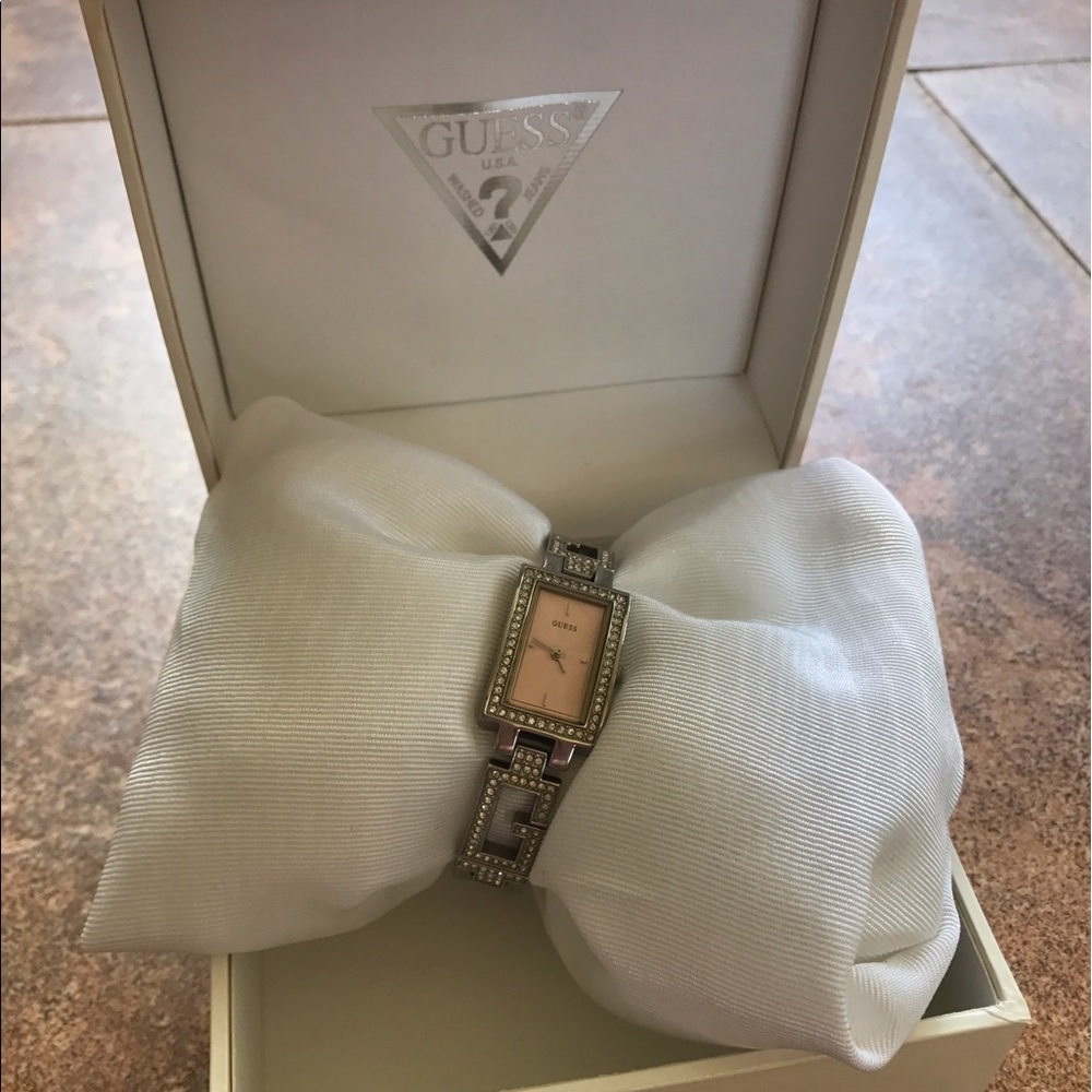 ⏱ Donating 6/30 ⏱ Guess Silver Watch  Pink Face