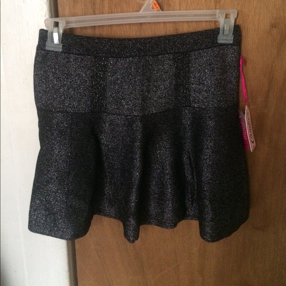 Candie's black and silver skirt