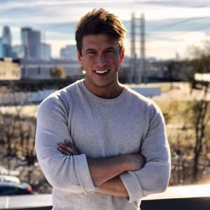 Meet your Posher, Derek