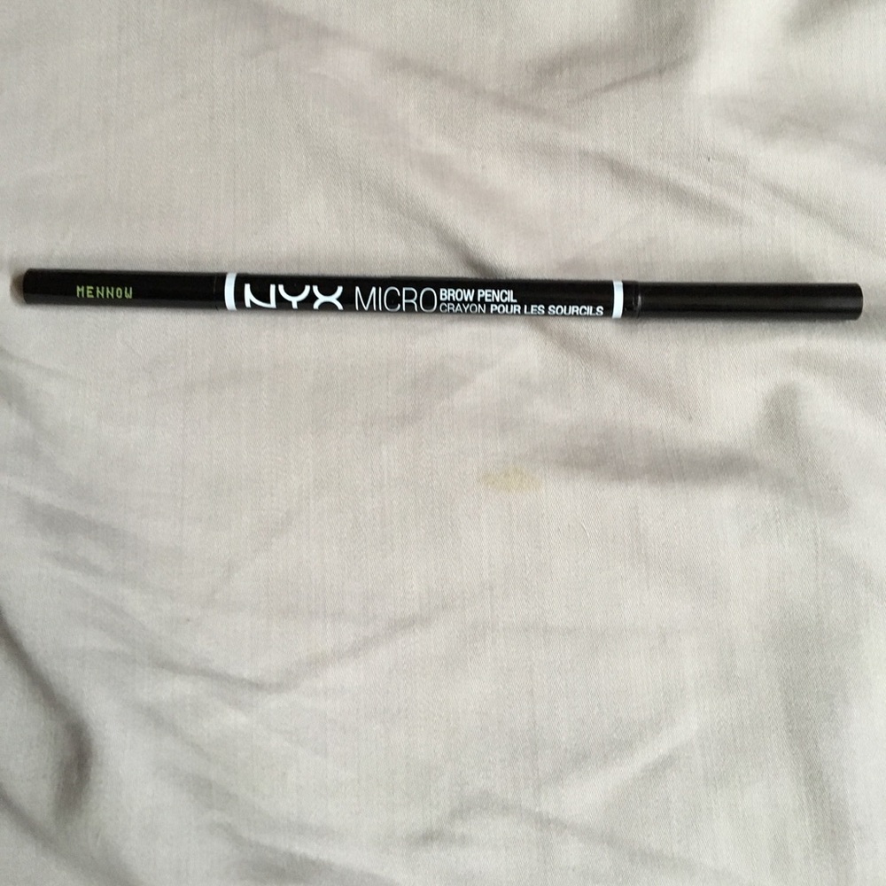 Nyx micro brow pencil in chocolate