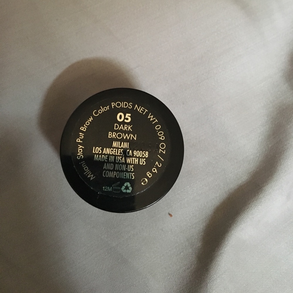 Milani brown pomade in dark brown