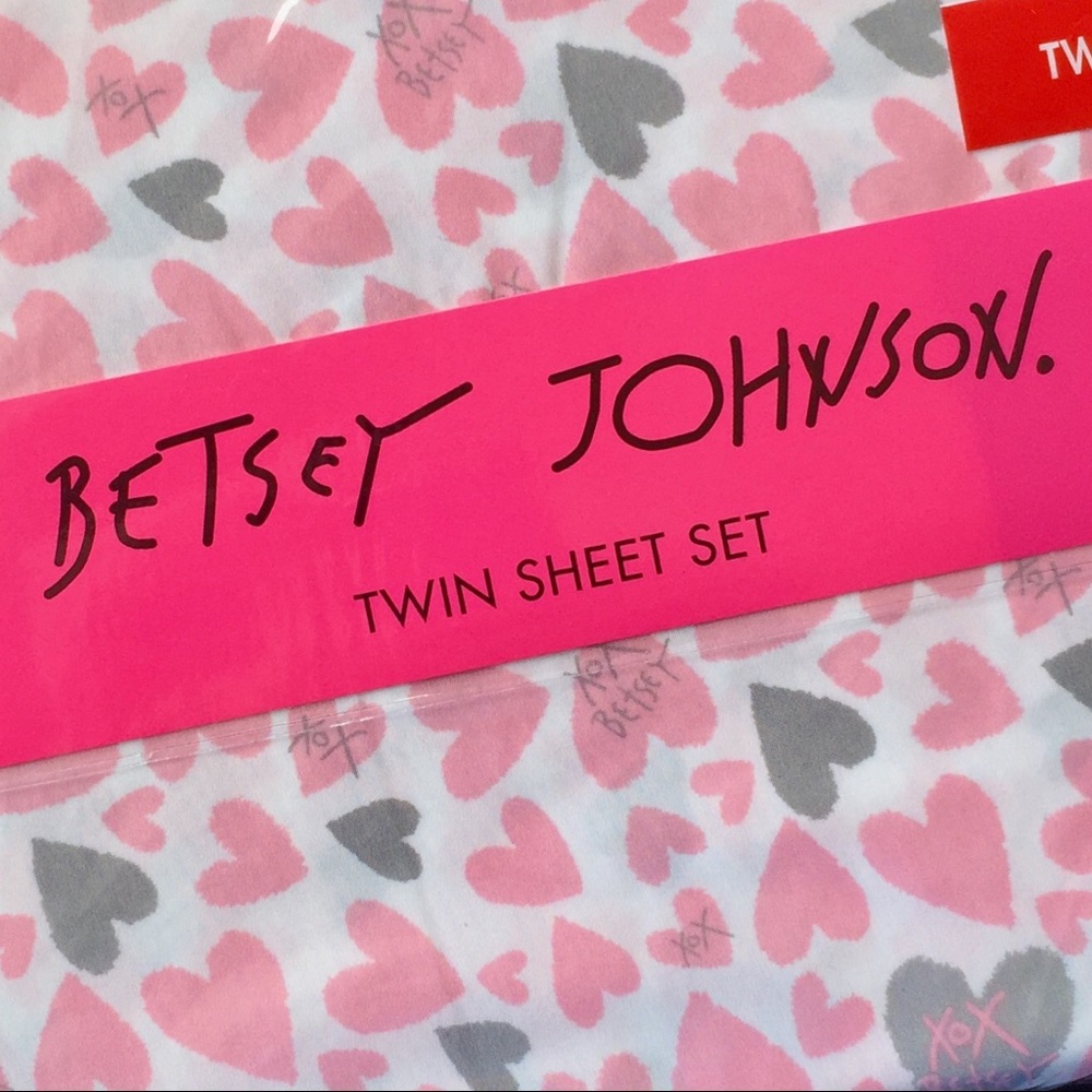 Betsey Johnson XOX Pink & Gray Hearts Twin Sheets - Picture 1 of 8